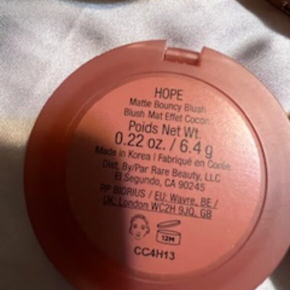 Luxury Almost New and NWT 8 Piece Blush & Bronzer Bundle - Picture 8 of 10